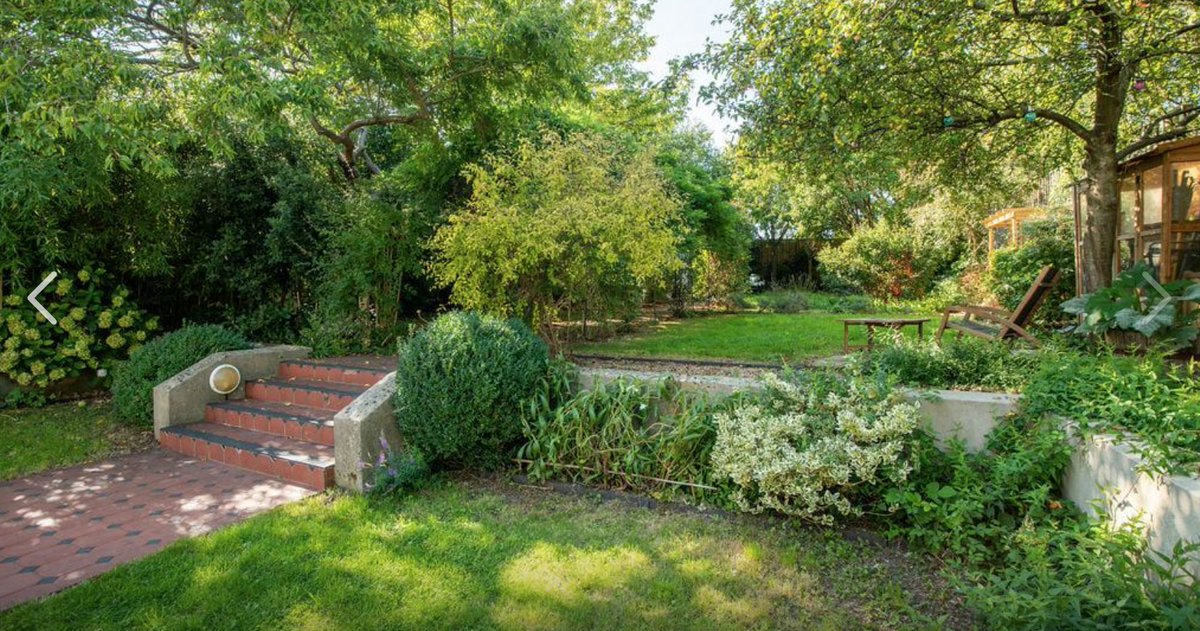 360Find's tweet image. PROPERTY OF THE WEEK - FOUR WINDS, COOKSBRIDGE!

Situated in Cooksbridge this gem of a property offers its owners 6 bedrooms and 3 bathrooms surrounded by the outstanding beauty of the south downs. #findyouridealhome #newwayoffindingyourhome #uk #Brighton #realestatelife