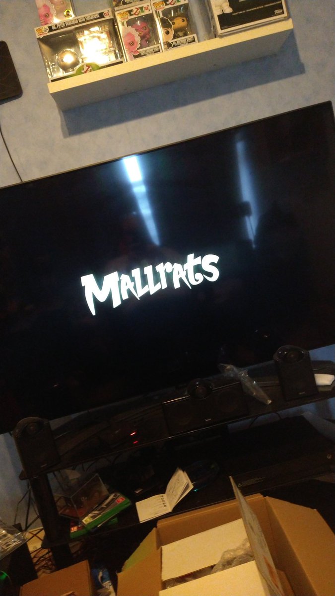 CheekyM's tweet photo. @ThatKevinSmith 

Can I get a shout out first time watching mallrats . Epic https://t.co/amBjOtx5Fa