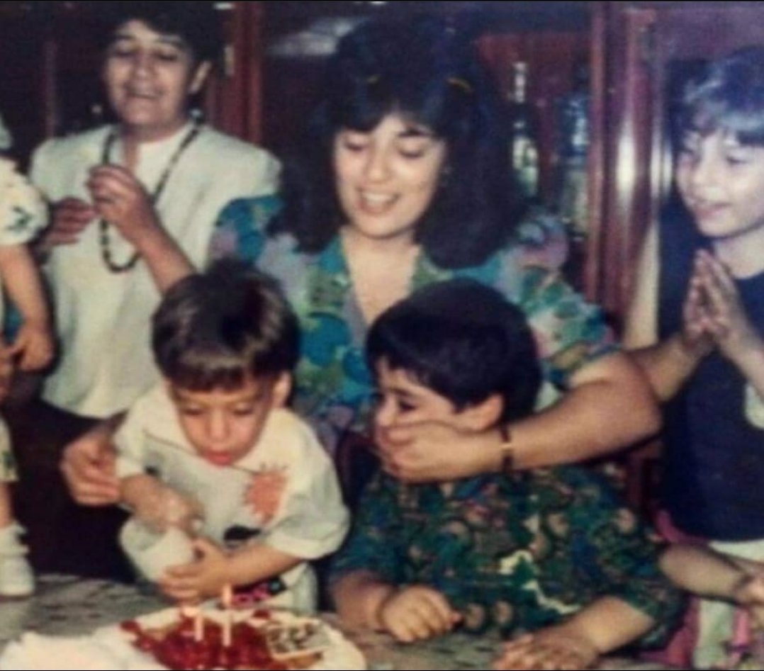 xaviojedajr's tweet photo. Así se evitaba la violencia en las fiestas infantiles.
Registro de los años 90's. https://t.co/B44wzcH0oy