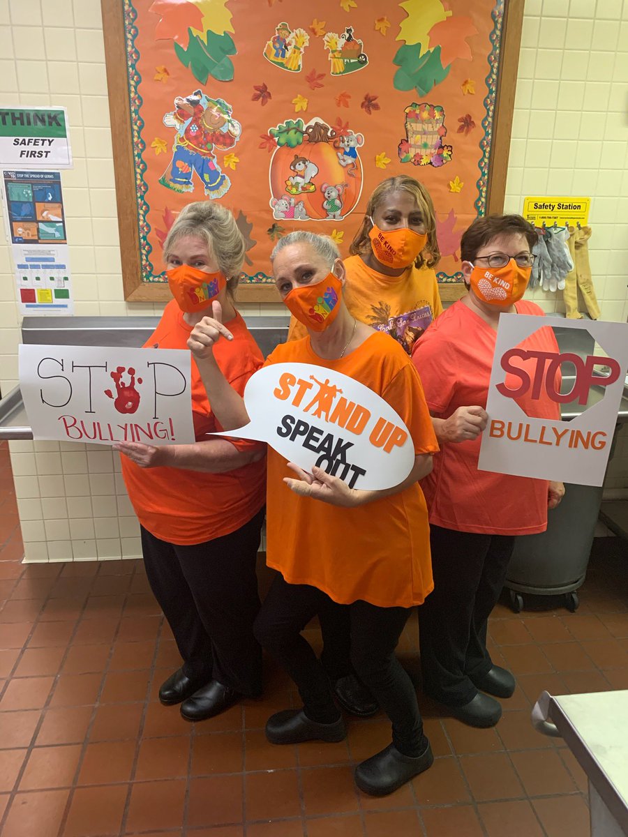 GCS_SEL_Office's tweet image. Our Food &amp;amp; Nutrition departments across the district are wearing their orange today! They want to send the message to students who are bullied that they are not alone. Thank you for everything that you do!!! We see you!!!! #gcsunity #gcsunite #unityday2020 @GCSchoolsNC