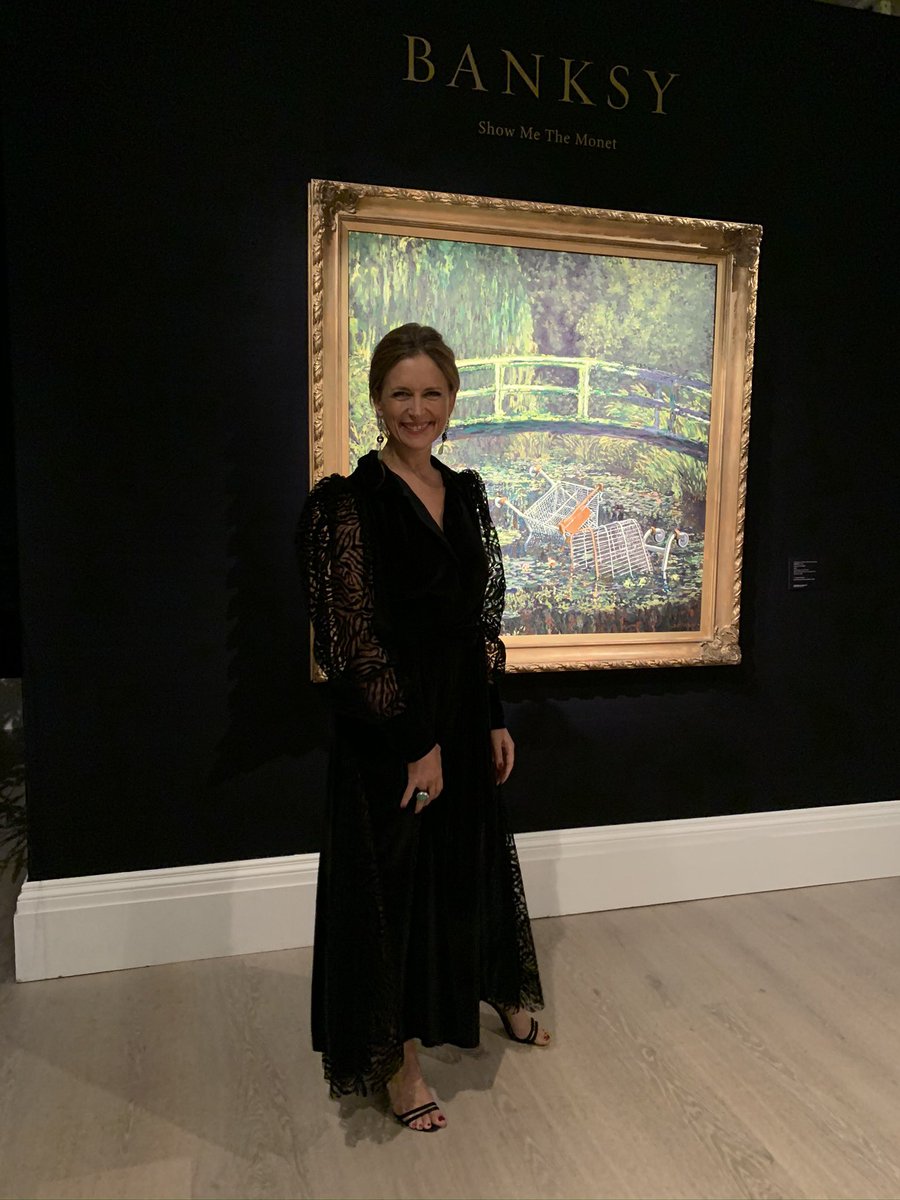 thekatiederham's tweet image. Had the most wonderful time filming at @Sothebys ahead of 2 exciting livestream sales this evening of modern and contemporary art - catch all the action on the Sotheby’s website, or their YouTube or Facebook page from 4.30pm #banksy #picasso #riley