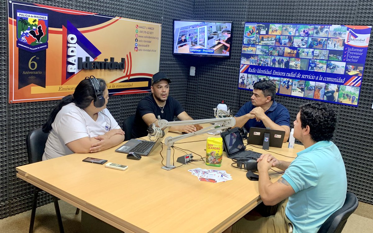 ❗️#DUPLEX 📻 📺 ❗️ @Identidad879 @noticiasdel6
#ahora Javier Noguera y Matias García integrantes del “GRUPO DE BARBIJOS SOLIDARIOS”
📲 3764-704708 https://t.co/rQ9YWtjPJn