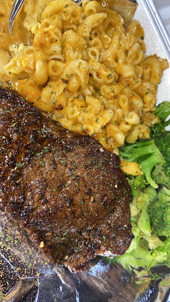chefryan2422's tweet photo. Come through eat with the #ChefGod￼🔥 https://t.co/WKgzlaxVrA