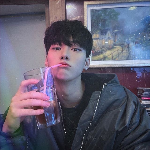 blooddykiss's tweet photo. บอทใหม่ครับ ชื่อบลัดดี้นะครับ 🥀
🥀  
RT : FF
❤️ : DM #บอทใหม่หาเพื่อนคุย  #บอทหาเดมประจํา #บอทใหม่หาทุกอย่าง #บอท https://t.co/KqBvF6cWw4