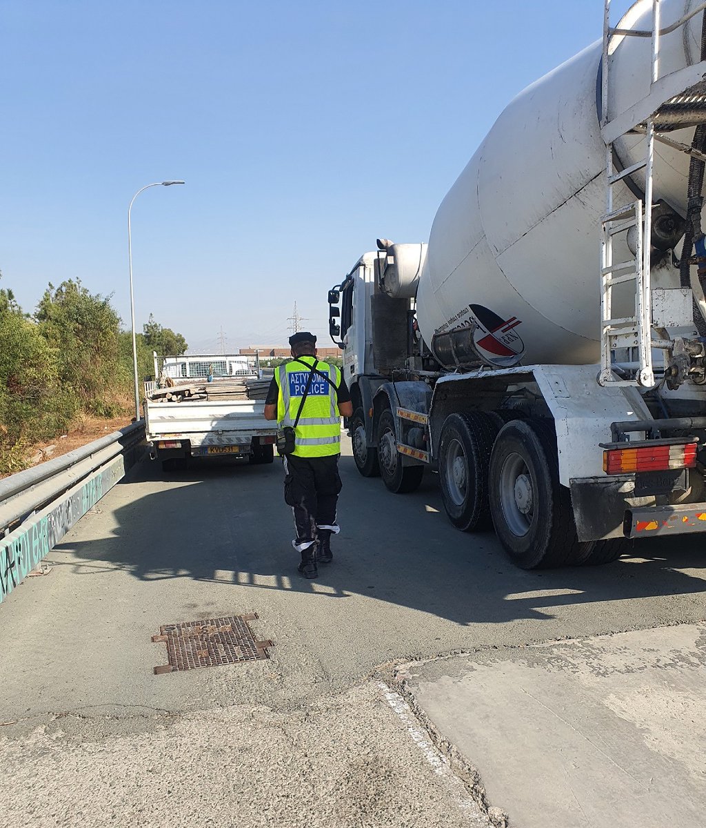 Cyprus_Police's tweet photo. Αποτελέσματα παγκύπριας εκστρατείας ελέγχου φορτηγών και λεωφορείων στο πλαίσιο της ευρωπαϊκής εκστρατείας ελέγχου «TISPOL». https://t.co/mwCBR1Pa7z https://t.co/tbThFkOUuO