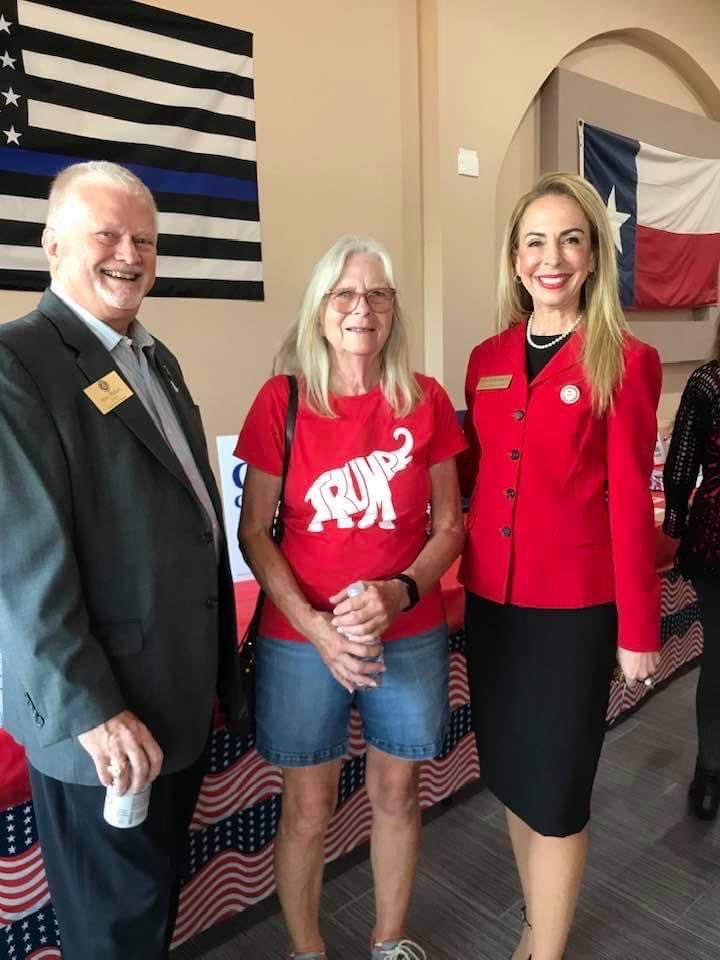 judgewallach's tweet photo. Meeting Republican voters and volunteers working the phone banks. Thank you for your hard work!!
Thank you Joan and John Debrai  and Rachel and Troy Ankersen for hosting this event! https://t.co/D9j7LFkFmv