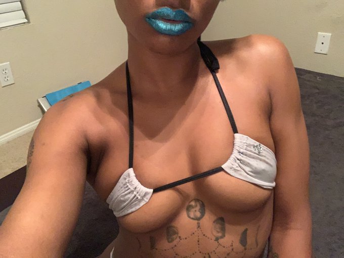 ‼️Fully Nude OnlyFans‼️ Only $10 a month and with referral you get a month FREE!!! ~ Live stream💻 ~Toys💦 ~Cosplay😽 ~Special