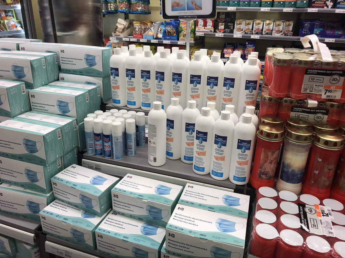 qsc_bern's tweet photo. Bei der @migros Kirchenfeld gibts das Pandemie-Set spezial: Masken, Desinfektionsmittel, Grabeskerzen. https://t.co/gUHvaAAzbx