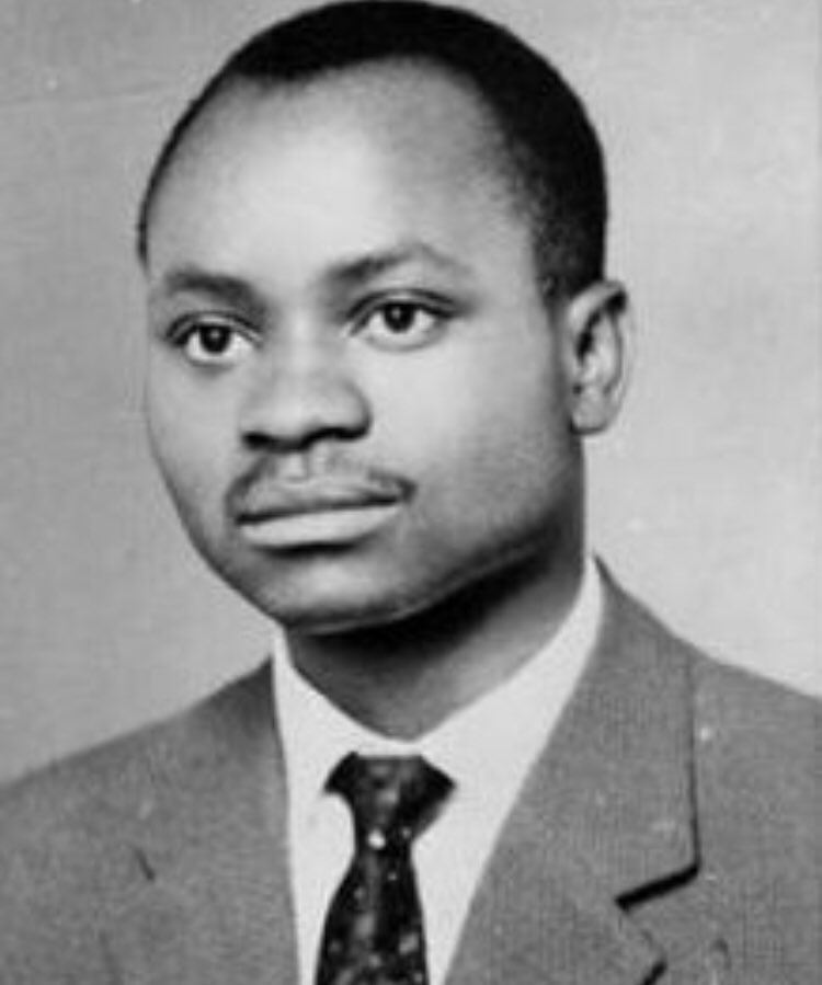 A few names have continued to echo throughout the pan-African chambers long after they passed on, my focus today is inspired by some recent events in Southern Africa. Can you tell who that handsome fella is before reading the rest of this thread?   Thread 