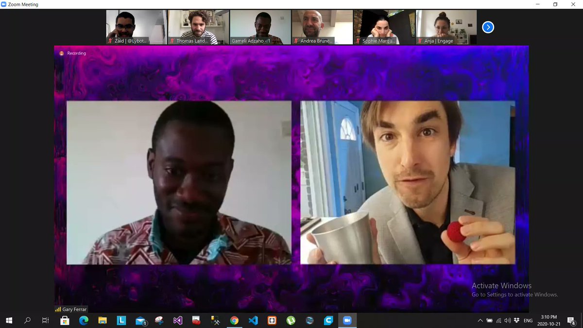 Mohammed_Zaid20's tweet image. Awesome meetup with #science engagers and @GaryFerrarMagic 😻
No. 1 magician in the #World