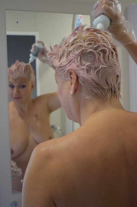 Back blond. https://t.co/TVRUbWV8C1