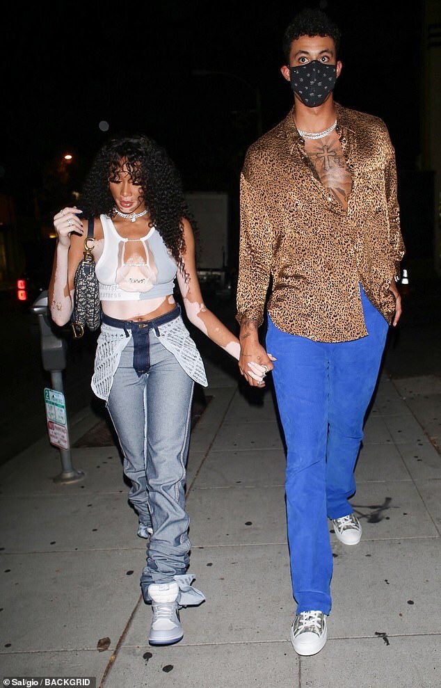 Lilian Chan On Twitter Winnie Went Braless Under A Tiny Cut Out Crop Top As She Held Hands With Nba Lakers Forward Kyle Kuzma Caldwell Pope Headed Out With Wife Dwight Howard And Fiancee Tea