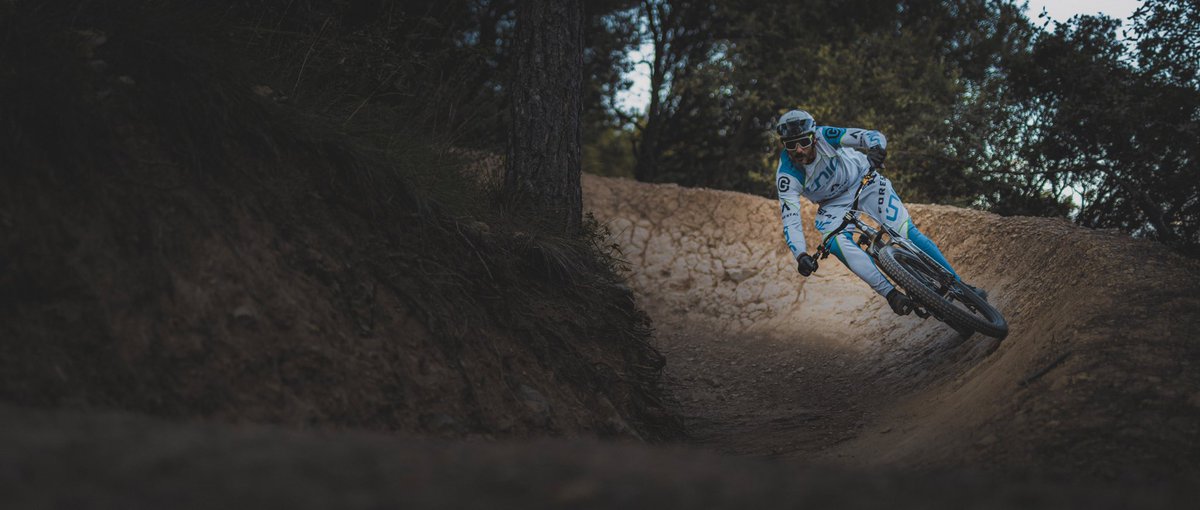 CedricGracia's tweet photo. Look how sick is this burm!🔥🤘🏼Perfect day perfect condition and great guys to share the fun!
What else you need! 😉
#rideforestal 
#mtb #rideordie #burm #sexybikerad https://t.co/OLk6911fHg