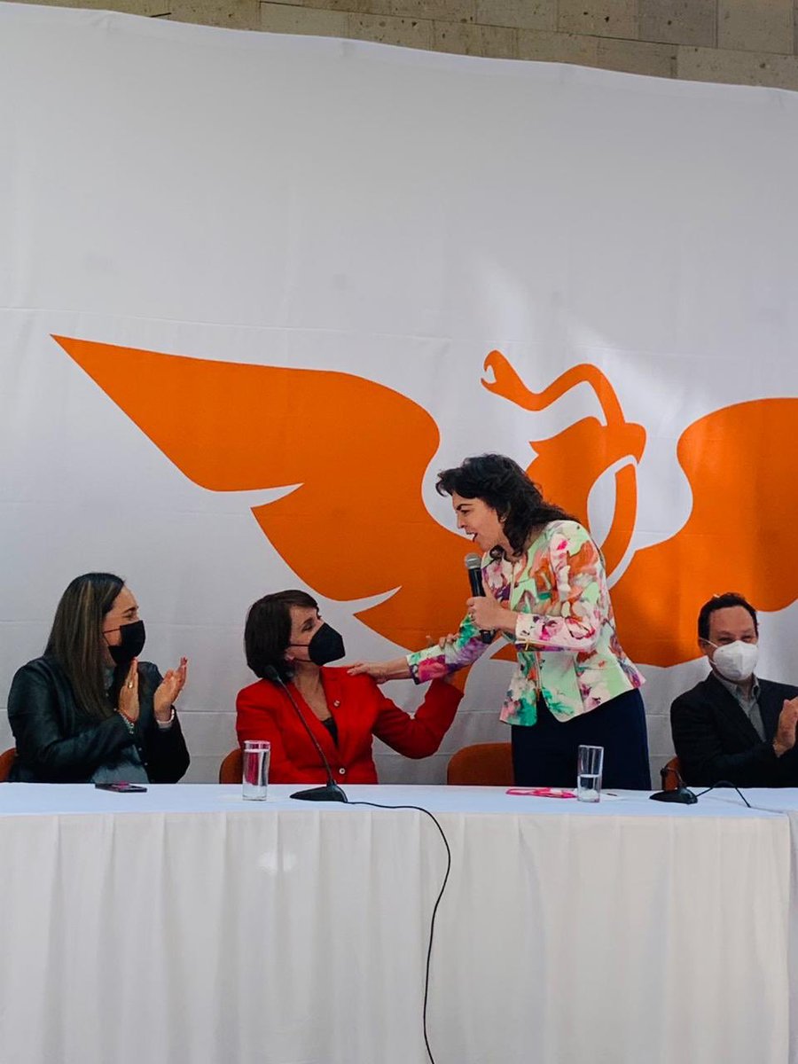 Claudina_MM's tweet photo. Las causas que nos mueven son las que nos definen. Muchas felicidades @MovCiudadanoMX por la incorporación de @IvonneOP, Ejemplo para muchos e inspiración para muchos otros #IvonneEnMovimiento https://t.co/QCFCNvtfO9