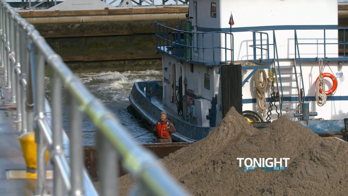ITVTonight's tweet photo. A devastating pandemic, a President hospitalised, race wars and economic crisis: it's been quite the year for America.
But can the US heal after the election? @johnirvineitv travels down the Mississippi River to find out.
Tomorrow, 7:30pm on @ITV #CanTrumpWin https://t.co/HStG7ePmMU