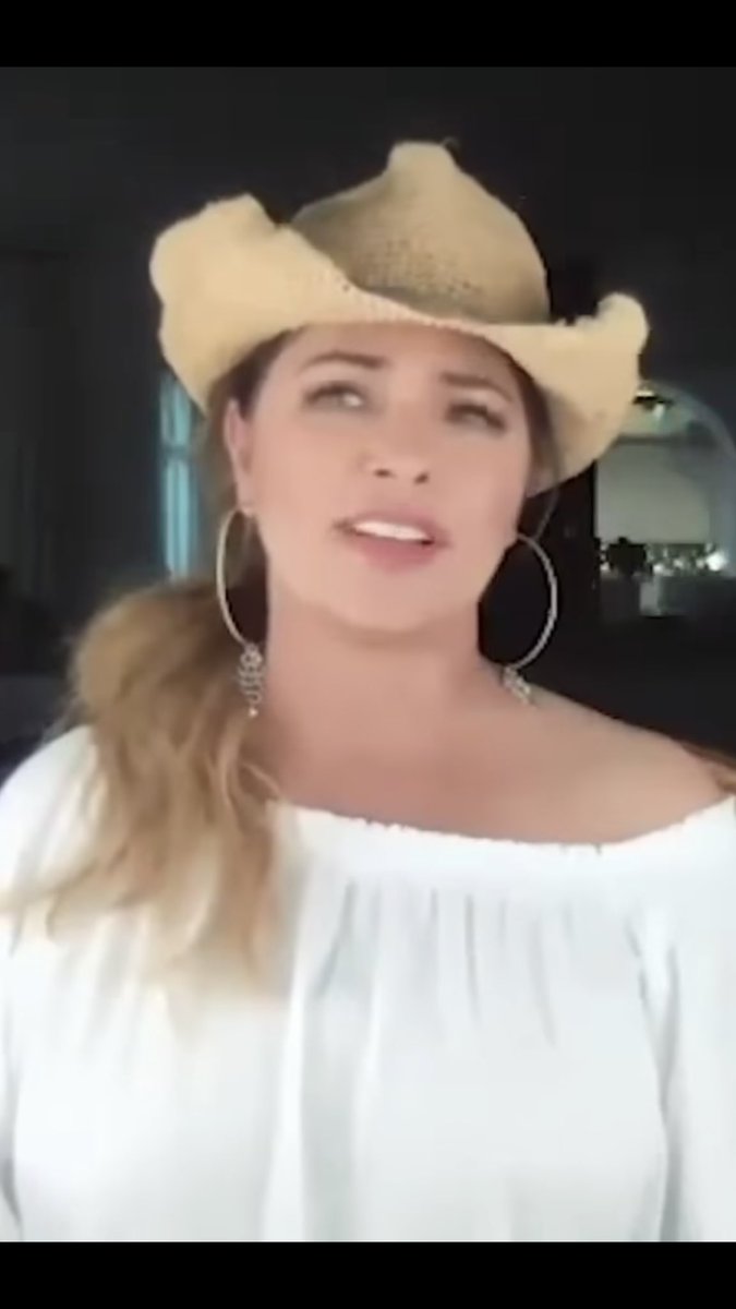 AbgCarcel's tweet photo. #AHHHPUES #ShaniaTwain ⁦@ShaniaTwain⁩ #I always tell ShaniaTwain is Soul Style Heart ❤️ She likes Horses 🐎 Hat 🎩 🐕 and 🎸🎸🎸🎸🎸🎸🎸👈🏿💪🏻👈🏿🦋😘💎 https://t.co/asC9v5Ra8p
