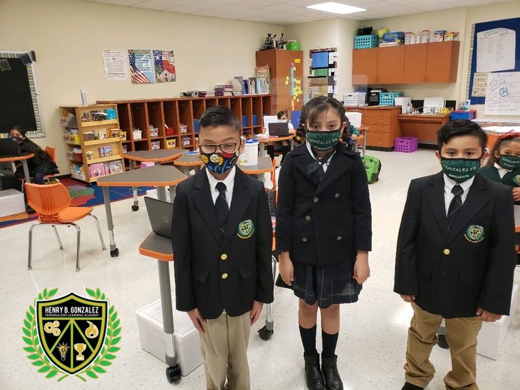 vanessa_315's tweet photo. PersonalizeDISD: RT @HBGonzalezPLA: Listos para Nuestro Futuro | Ready for Our Future 💡⚙️🏆🔥🎖️🧑‍🎓👩‍🎓On Wednesdays, we #DressForSuccess @dallasschools @DISDespanol @AttendanceDISD @PersonalizeDISD @DISDREO @MRamirezDISD @Tanya_N_Shelton #ProudSenators https://t.co/Cfxwegl8i1