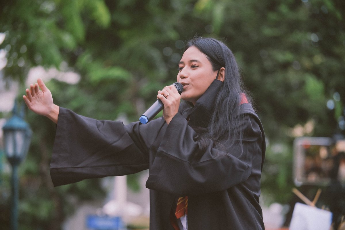 TLHR2014's tweet image. ด่วน! 10.48 น. มายด์-ภัสราวลี ธนกิจวิบูลย์ผล ถูกจับกุมที่ร้านกาแฟบริเวณราชเทวี ตามหมายจับข้อหา #พรกฉุกเฉิน กรณี #ม็อบ15ตุลา ที่แยกราชประสงค์ 

คาดว่าเจ้าหน้าที่จะนำตัวภัสราวลีไปที่ตชด.1 เพื่อทำการสอบสวนคืนนี้

#ม็อบ21ตุลา 
#ปล่อยเพื่อนเรา 

bit.ly/34hTLA5