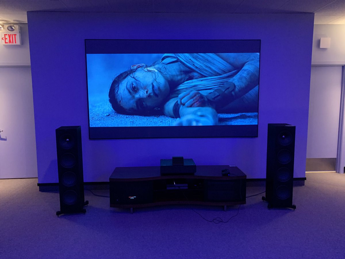 HalstenTheater's tweet photo. Watching Star Wars @starwars ep. 9 on the new Epson @EpsonAmerica LS500 w/ 120” short throw laser projector! This thing is stunning and installation was a snap. This is a great option for a big theater feel in your living room. Stop in to see it for yourself @HalstenTheater https://t.co/PZPZiZh6f5