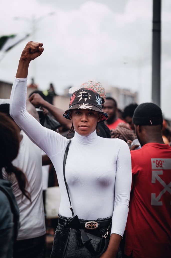 frvnklin's tweet image. The Nigerian Government declared war on these folks. These kids? These ones???
💔💔💔
#endsars
#LekkiMassacre 
#LekkiGenocide 
#EndPoliceBrutalityinNigeraNOW 
#EndBadGoveranceInNigeria