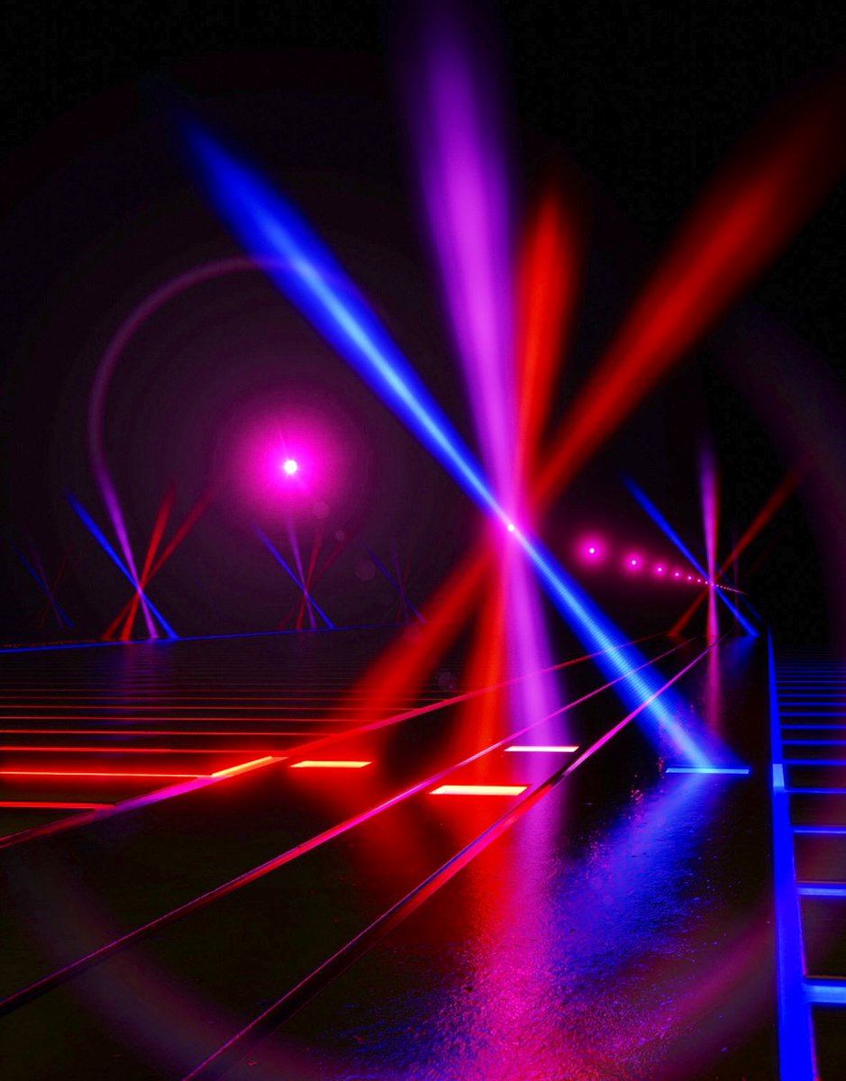 Really great paper on the integration of optics for a #TrappedIon device. This tackles (by experimentation) some serious concerns people have (should say 'had' now 😎) for scaling up a #QuantumComputer with trapped ions.
Excellent work by @BobNiffenegger @JeezJules @MitQuanta https://t.co/1wVPeig5l7