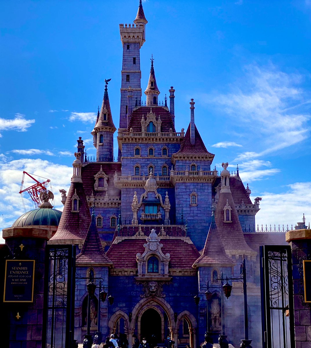 Junichi 是空 Llc ディズニーランドの建築物が好きなのよ 4枚とも先日iphoneで撮った写真 シンデレラ城 ホーンテッドマンション 美女と野獣の城 クリスタルパレスレストラン Junichi 是空 Llc ディズニーランドの建築物が好きなのよ 4枚とも先日iphoneで撮った写真 シンデレラ城 ホーンテッドマンション 美女と野獣の城 クリスタルパレスレストラン