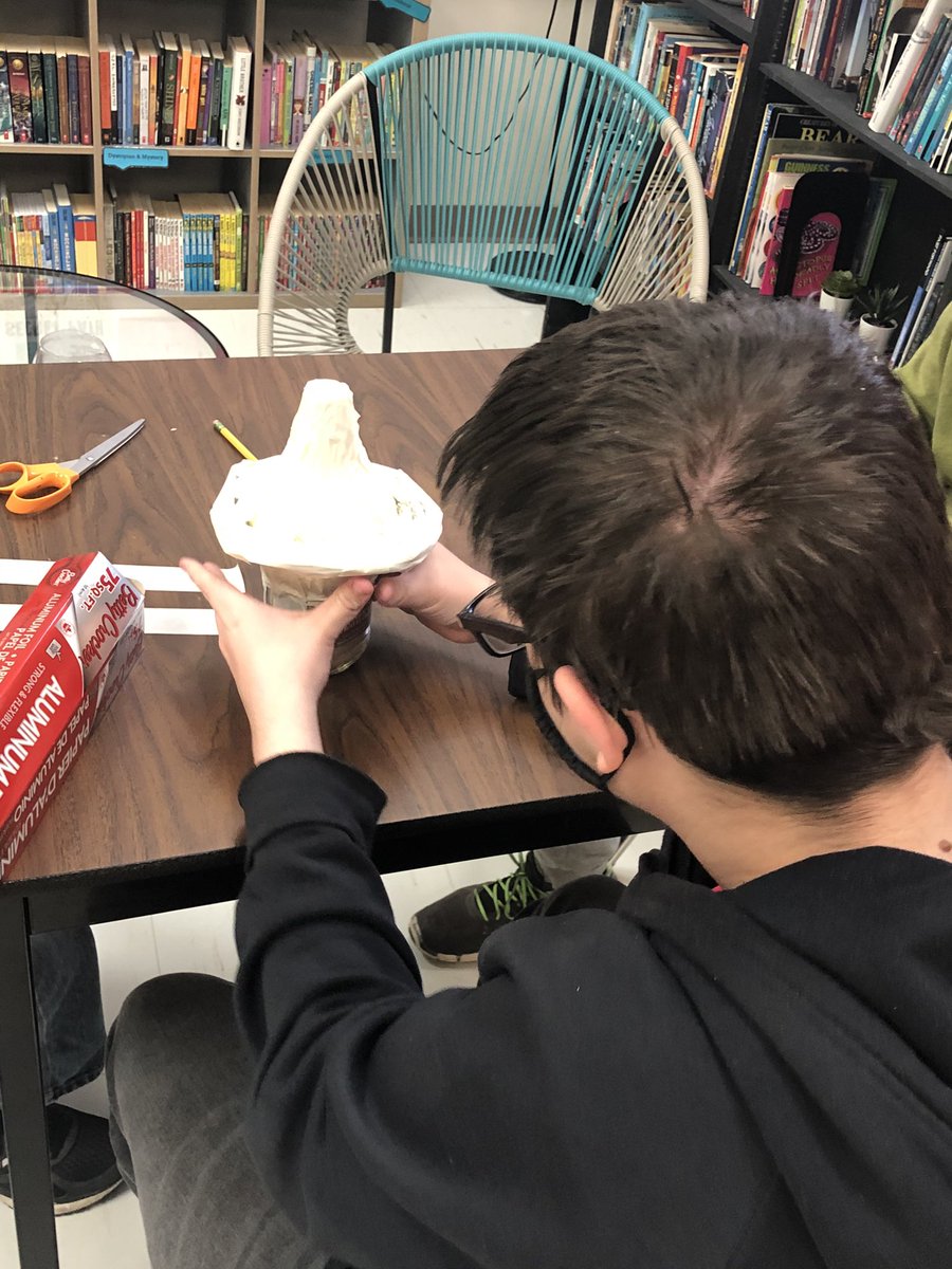 ms_giese's tweet photo. Earlier this week we explored public art, now we are making our own! @nmcLRSD @Ennskids #weekswithoutwalls #lightthetorch #paverpol #art https://t.co/7g8l0DqCC0