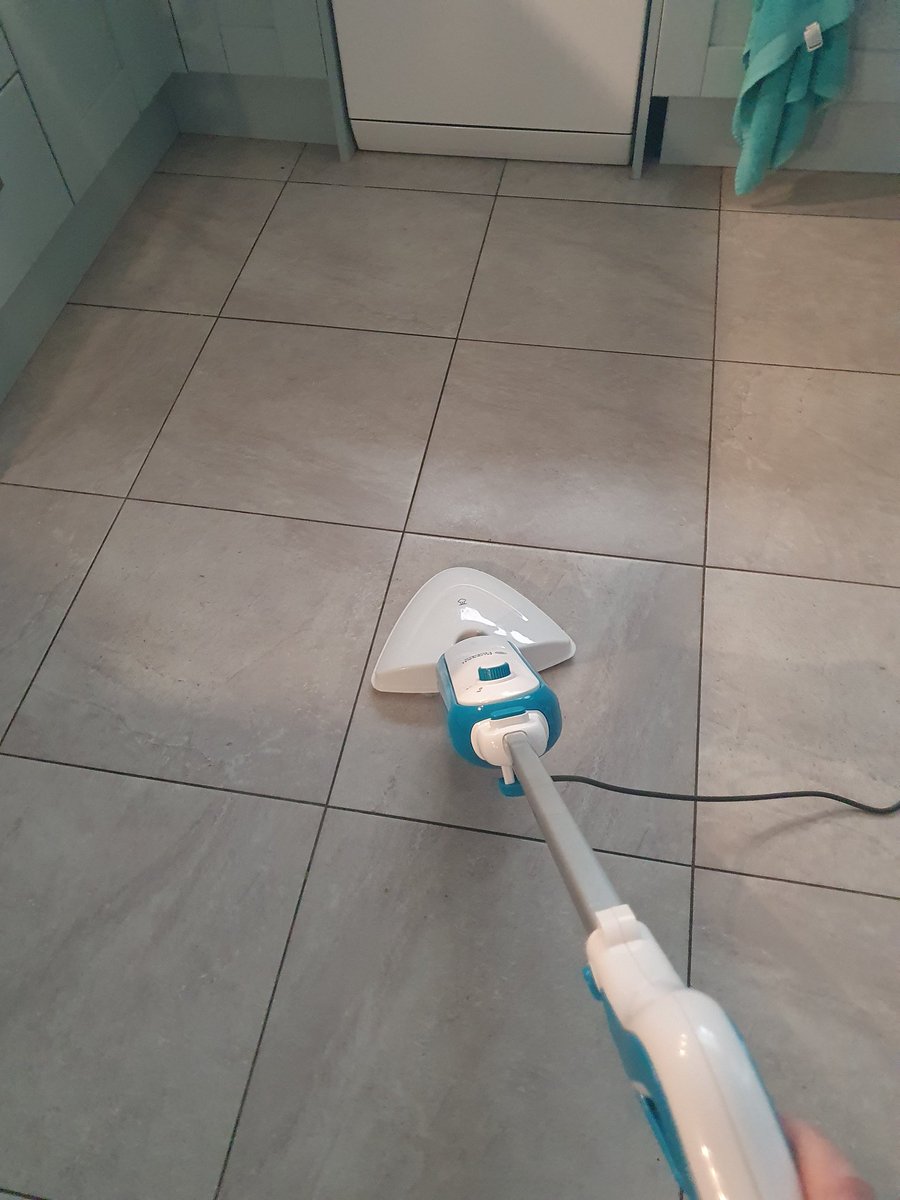 JoanneTognarel1's tweet photo. #seekingsunshine 
1) spending a rainy day cleaning the windows (inside only) &amp; carpets 
2) using my steam cleaner 
#selfcare #cleaningmad #lovetoclean #cleaningaddict #mentalwellbeing #MentalHealthMatters #MentalHealthAwareness #hinchingmad #hinchingaddict #lovetohinch https://t.co/LGT6Jeq3NO