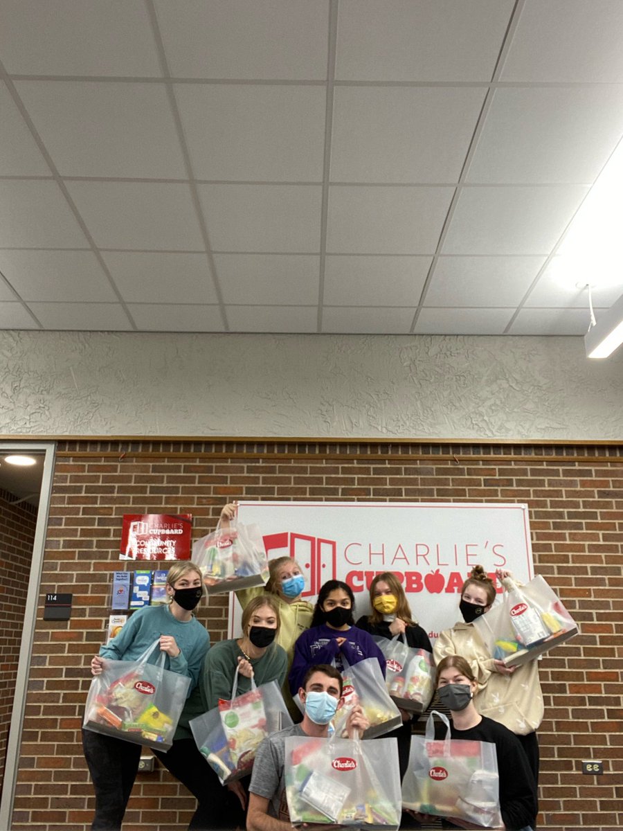 Thank you so much to the women of @usdalphaphi for coming out last night to help pack bags!

Reminder we will be open tomorrow, October 22nd from 4-7pm just for you! Help the #USDPantry #ProtectThePack!