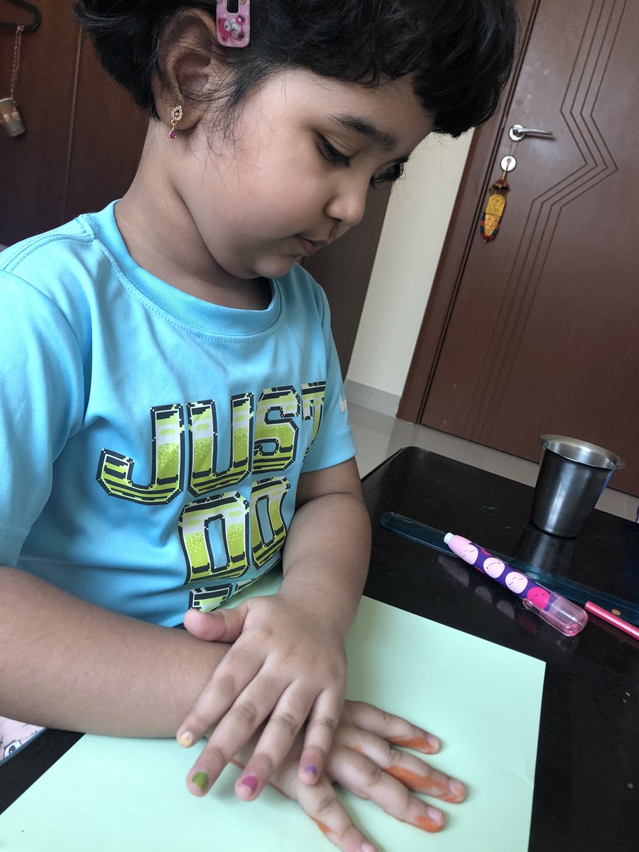 arathi90_rahul's tweet photo. Today’s UAE social studies lesson.... the Ship of the Desert  🐪 A lovely activity of creating a camel using hand painting technique🎨  @AanchalAlimcha1 @gemsnms_alkhail #KG1DDynamicDucks🦆#camel #handpainting https://t.co/bwTVSH6utH