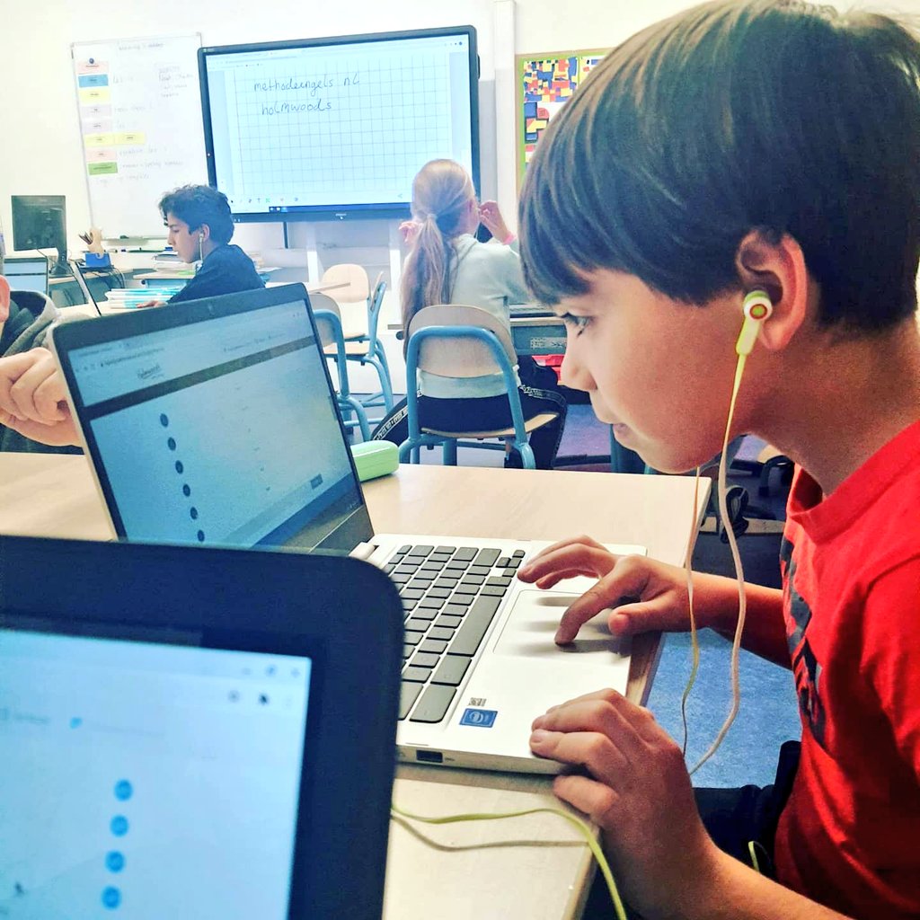 DeSpringstok's tweet photo. Vandaag kreeg groep 6 weer Engels @Holmwoods. 

#adaptiefonderwijs https://t.co/m3EIBW5W1D