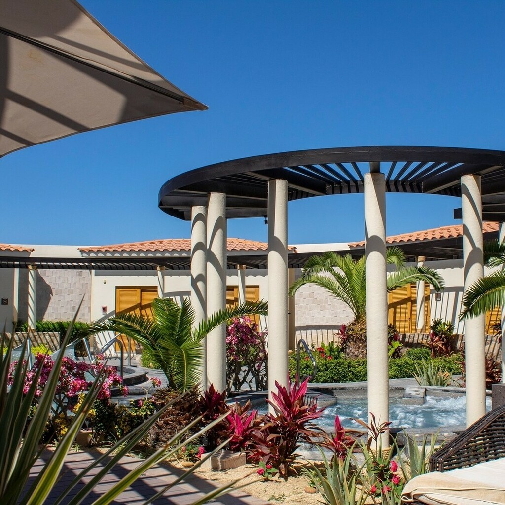 UnlimitedVC's tweet photo. Spoil yourself into a variety of splendid treatments at the #SecretsSpa by #Pevonia at #SecretsPuertoLosCabos. It's time to live #NewUVCmemories.
#WellnessWednesday
🥰🧘🧘
Deléitate con una variedad de espléndidos tratamientos en el #SecretsSpa de #Pe… https://t.co/B33z2DghUG https://t.co/w1Xo296t3c