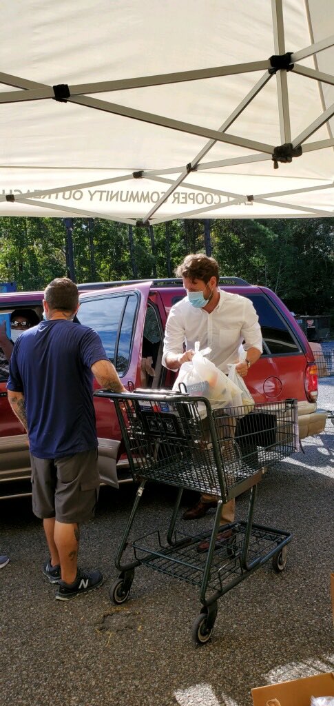 South Carolinians have pitched in to help their neighbors survive the COVID-19 crisis. 

Now Congress needs to do its job. I’m urging the Administration, Speaker Pelosi, and Leader McConnell to finalize a deal this week so we can get it signed into law before the election.