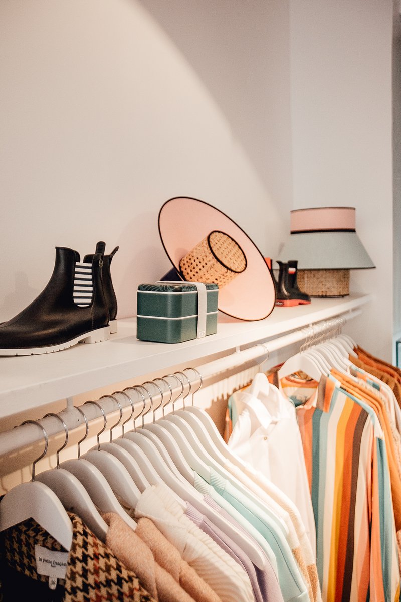 MBFrancaise's tweet photo. Nous sommes fiers de vous accueillir dans notre nouvelle boutique au 15 rue Hippolyte Lebas Paris 9ème ! 🤗
Créateurs français à découvrir dans les domaines de la mode, beauté, déco, accessoires et loisirs ✨🇫🇷 
#maboutiquefrancaise #createur #newshop #paris #madeinfrance https://t.co/8vkr8010ww