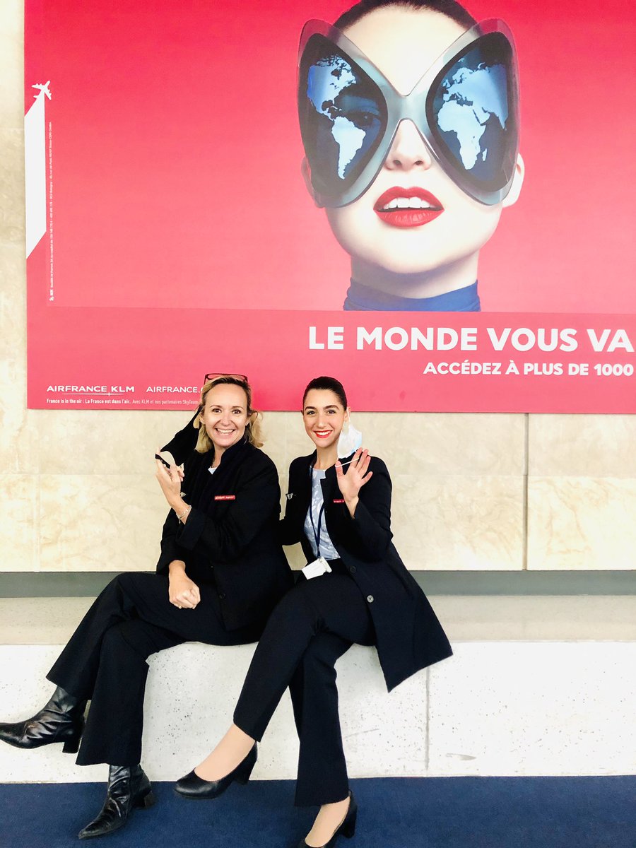 ObjectifPn's tweet image. Quand deux énergies positives se croisent chez AF #objectifpn #formationcca #hotessedelair