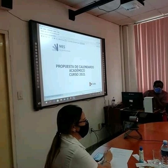 CubaMES's tweet photo. El CD de @CubaMES analiza Calendario Académico del curso 2021 a comenzar 1ro de febrero
Se mantiene el receso docente en semana de la Victoria y en diciembre, serán necesarios cambios para combinar las actividades presenciales con las semipresenciales y las a distancia. https://t.co/qgTMxZjl33
