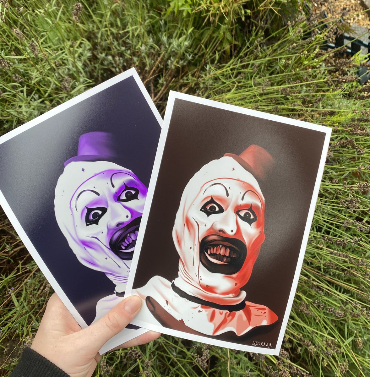 molly3356's tweet image. sales have been pretty slow this month so any support is insanely appreciated 🥺
i still have casters and prints available along with nightmare before christmas earrings 🕷🕸
molzresins.bigcartel.com