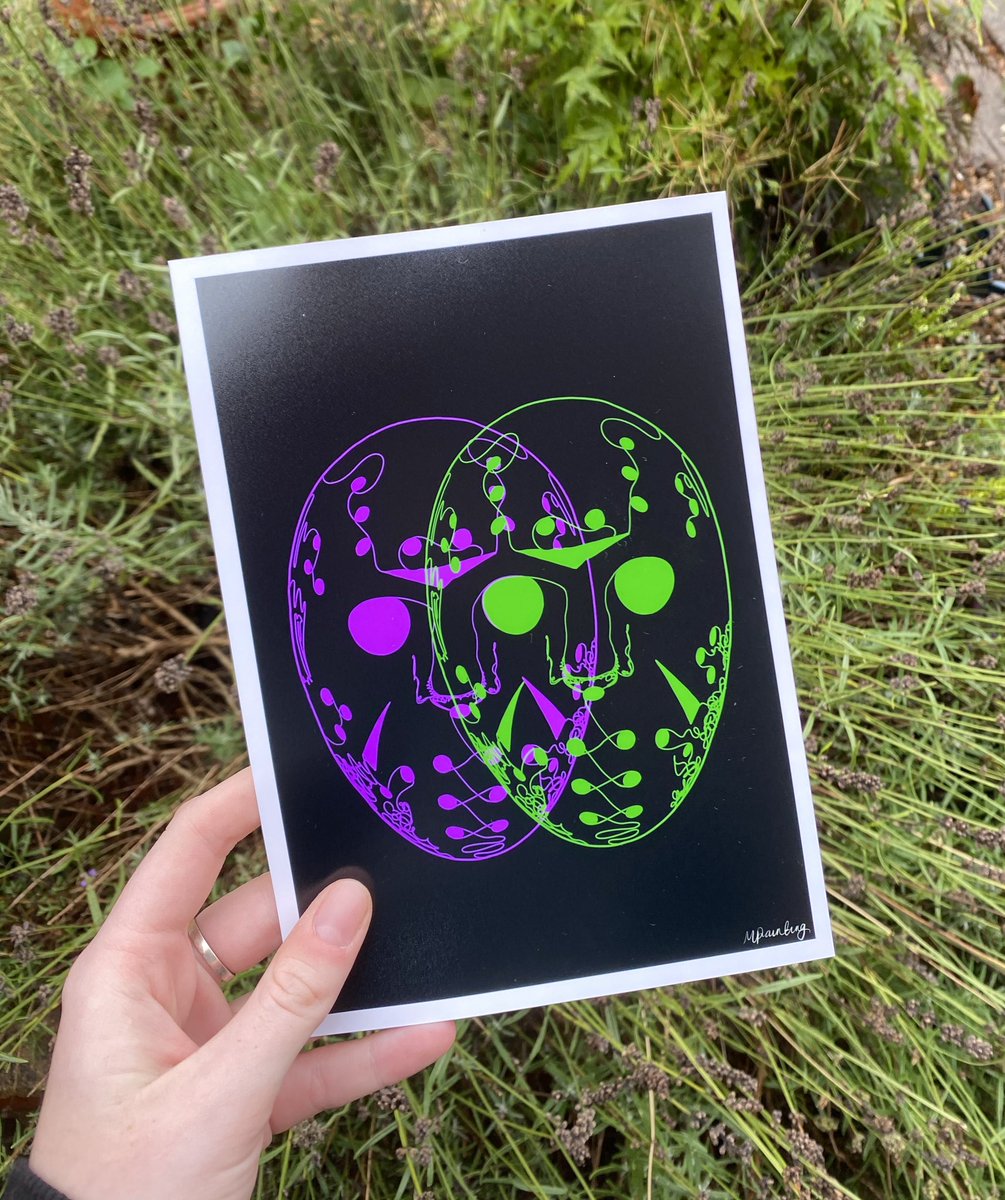molly3356's tweet image. sales have been pretty slow this month so any support is insanely appreciated 🥺
i still have casters and prints available along with nightmare before christmas earrings 🕷🕸
molzresins.bigcartel.com