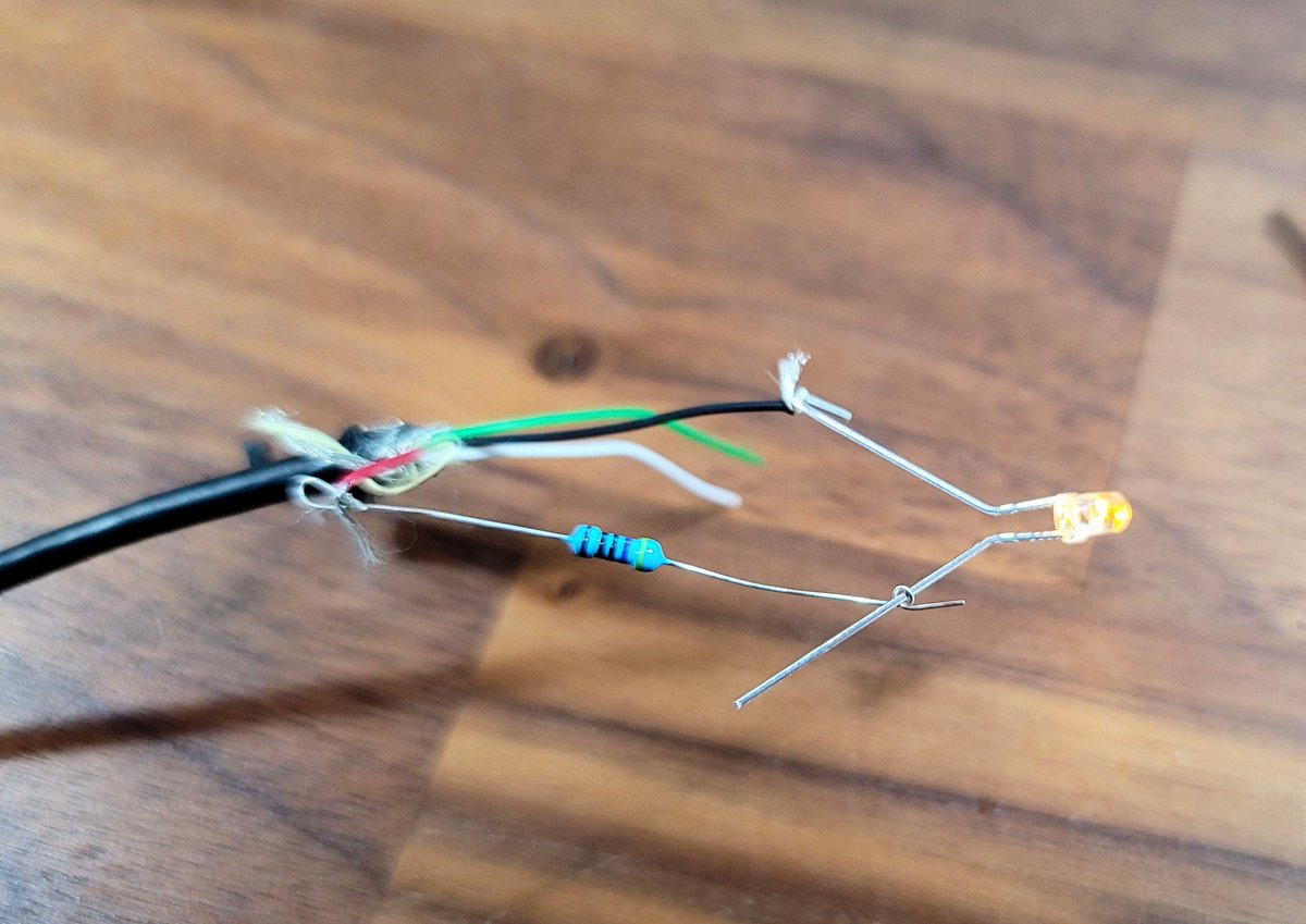 SargentsPursuit's tweet image. Wooo first test via USB and its working well. The resistor is far higher than I need but seems to work just the right amount for the light. #ElectricityN00b #DIYLED