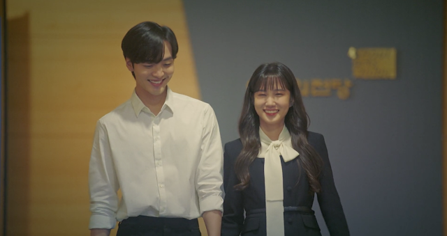 NetizenKore's tweet photo. [Naver TV] Netizens comment and react to the #DoYouLikeBrahms Finale Episode 16 🎹 🎻, thrilled about the #KimMinjae - #ParkEunbin couple's happy ending! 👏❤️
https://t.co/3KxyatATG5
#DYLBFinale https://t.co/d2Y4qscKW7