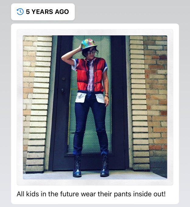 I went on a first date to the Broad in this outfit ? I did warn him it was BTTF day... he never asked