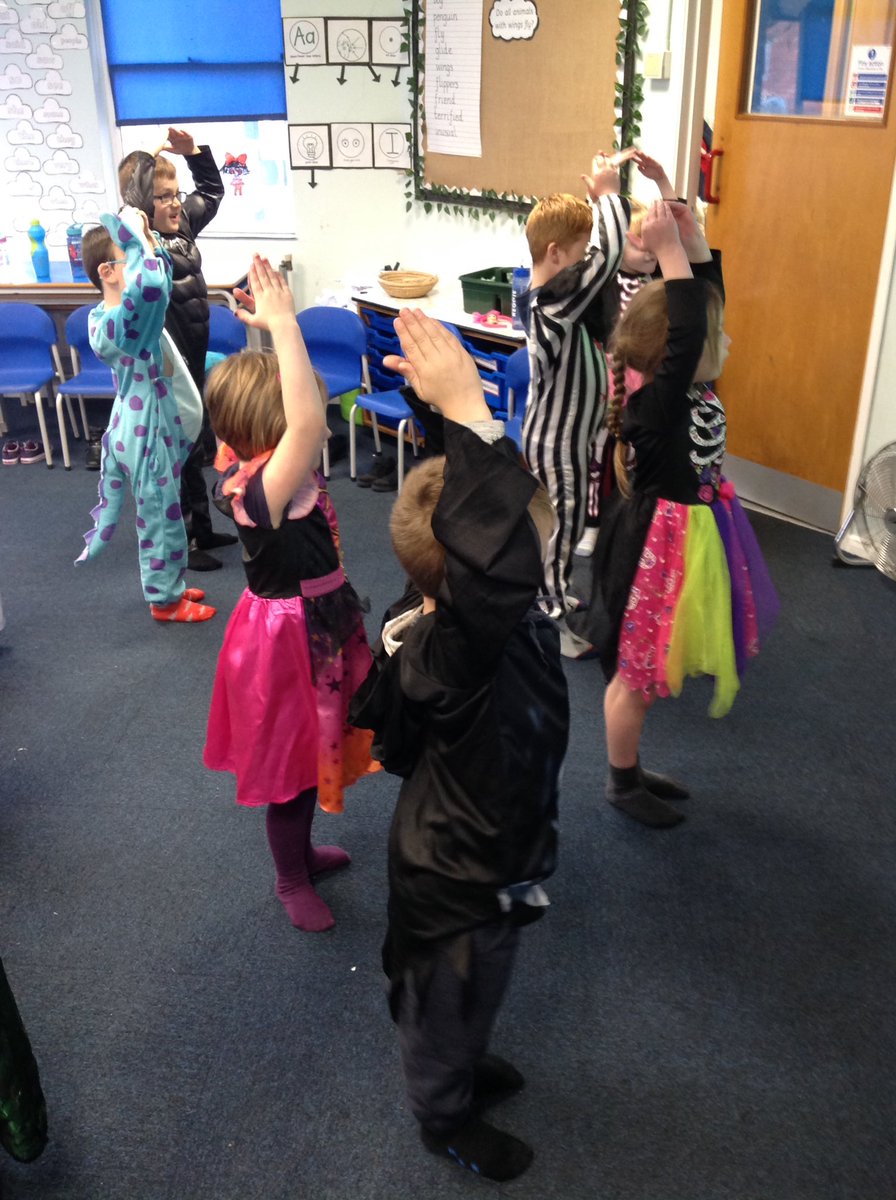 RRP_LPS's tweet photo. We've had a spooktastic time today!Happy half term everyone!ππ» #halloweencosmicyoga #discofun https://t.co/Se32eHoNYr