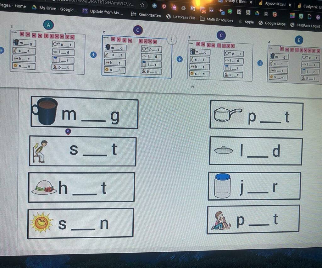 jacq_u_tan's tweet photo. #jamboard in session for our small group focused learning this morning. Scaffolding how to use digital tools for our youngest learners ๐ #createspacesforlearning @EVS_yrdsb #yrdsbearlyyears https://t.co/gKmZw9Tiq8 https://t.co/Rte5ZPW6QL