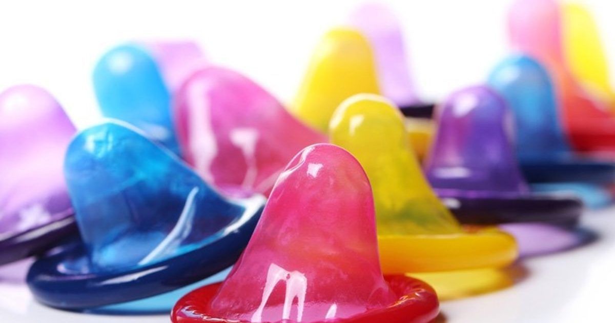 Using a condom every time you have sex is the only way to protect yourself against unwanted pregnancies and STIs. Find out how to use a condom correctly to help protect yourself and others. https://t.co/ftUkURJqiE https://t.co/CaieW2Vrw2