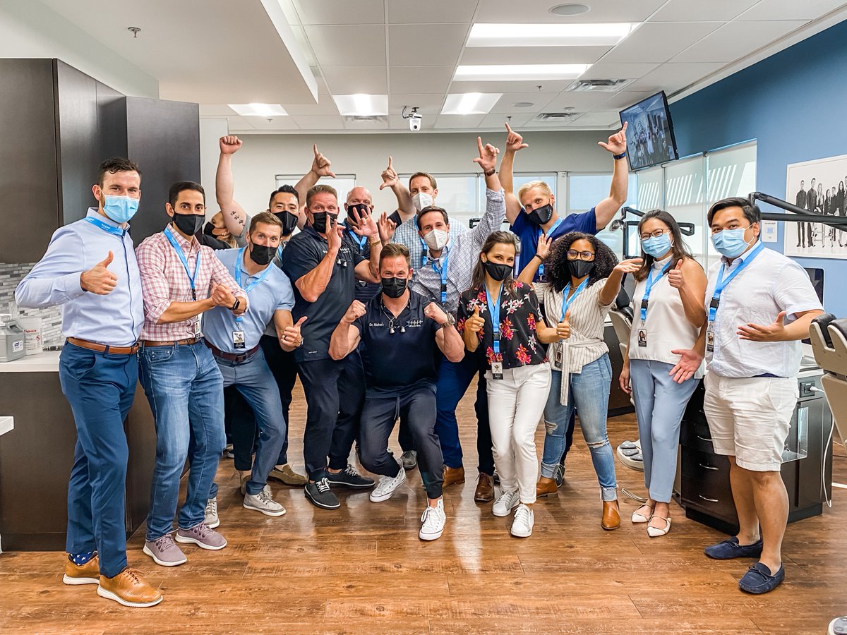 frostortho's tweet photo. Thumbs up for the #gummysmile rockstars 👍
.
#brilliantpeople #frostyoursmile #frostfam #frostortho #damonsmile #damonbrackets #ormco #gummysmilecorrection #orthodontist #smiledesigner #drstuartfrost #drtrevornichols #theartistorthodontist #teamwork #goodgroup #goodtimes https://t.co/cIllSGZvkg