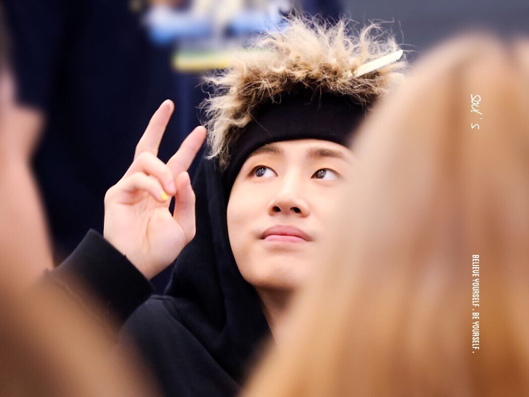 hanbinpost's tweet image. missing hanbin and his cute peace signs

#SoloistHanbinBirthday
#원앤온리_김한빈_생일축하해