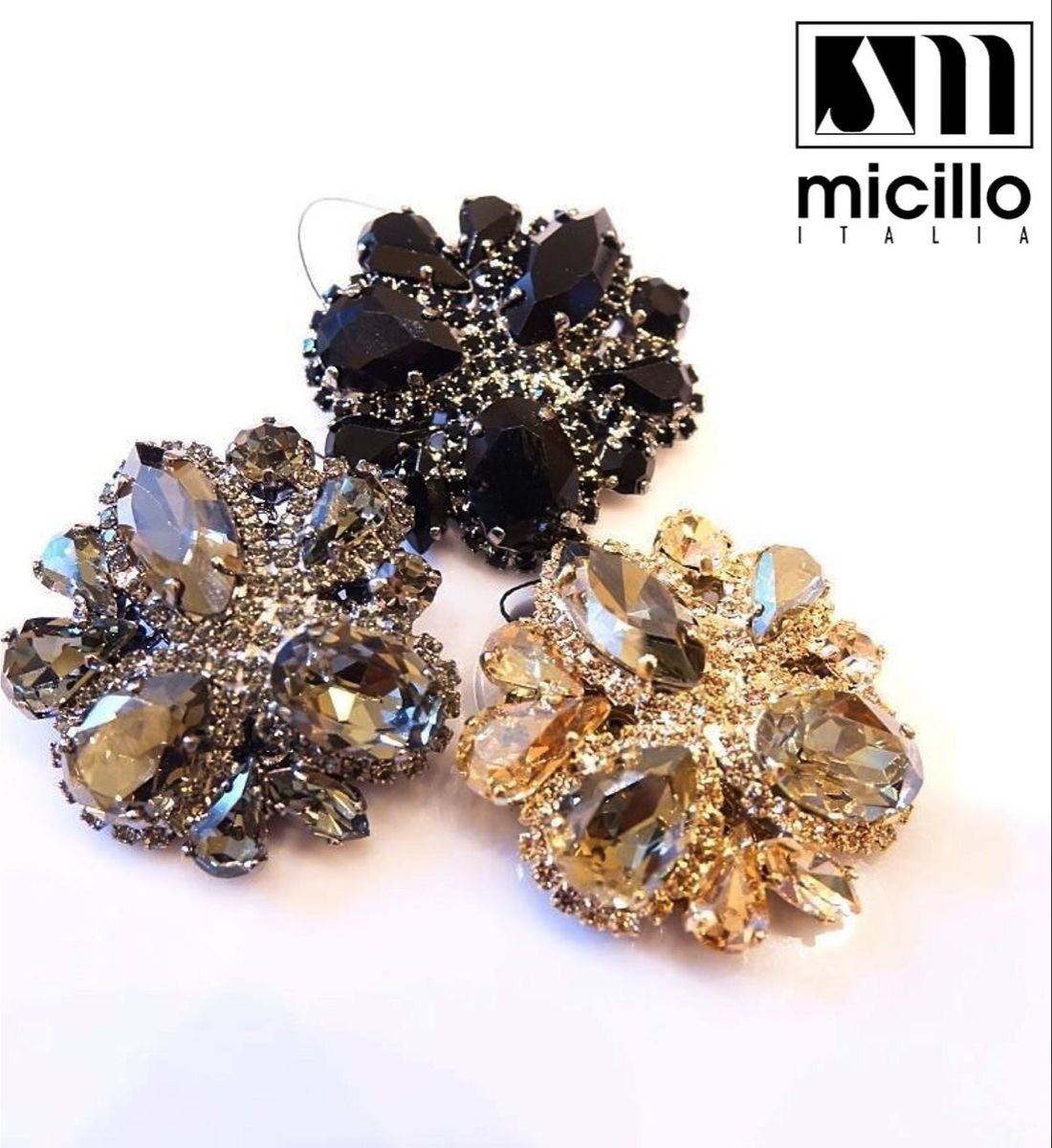 MicilloItalia's tweet photo. https://t.co/2rrupcoIuR #micilloitalia #buttons #button #madeinitaly #classy #luxurylife #furs #crystal #fashiondiaries #musthave #ootd #swarovski #handmade  #details #detailsoftheday #jewerly #strass #jewellery #jewelgram #jewel #fur #accessories https://t.co/TtAWs9uOkG