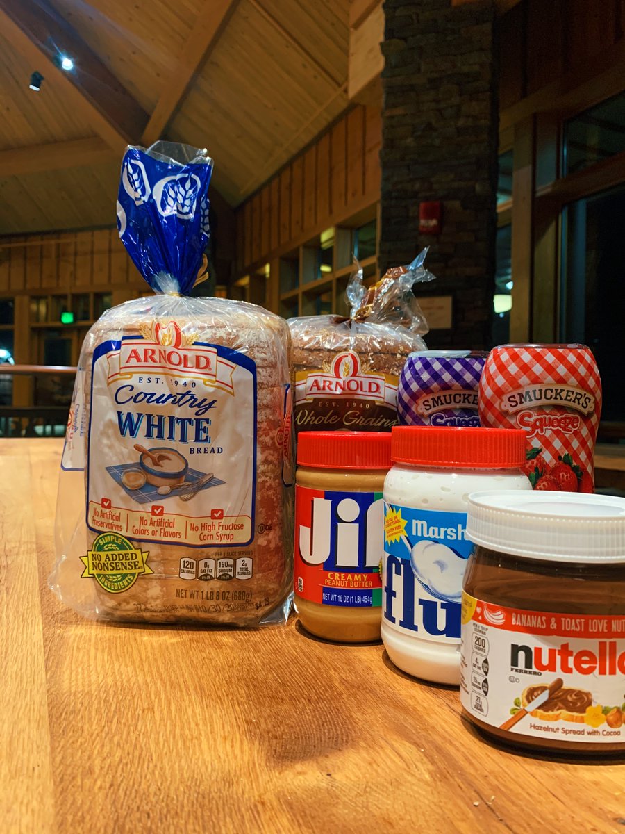 QUDining's tweet image. Peanut butter and jelly? Peanut butter and fluff? Nutella and fluff? Whatever you want, we got it! Check out some of our Build-Your-Own items now available at York Hill. 😊
