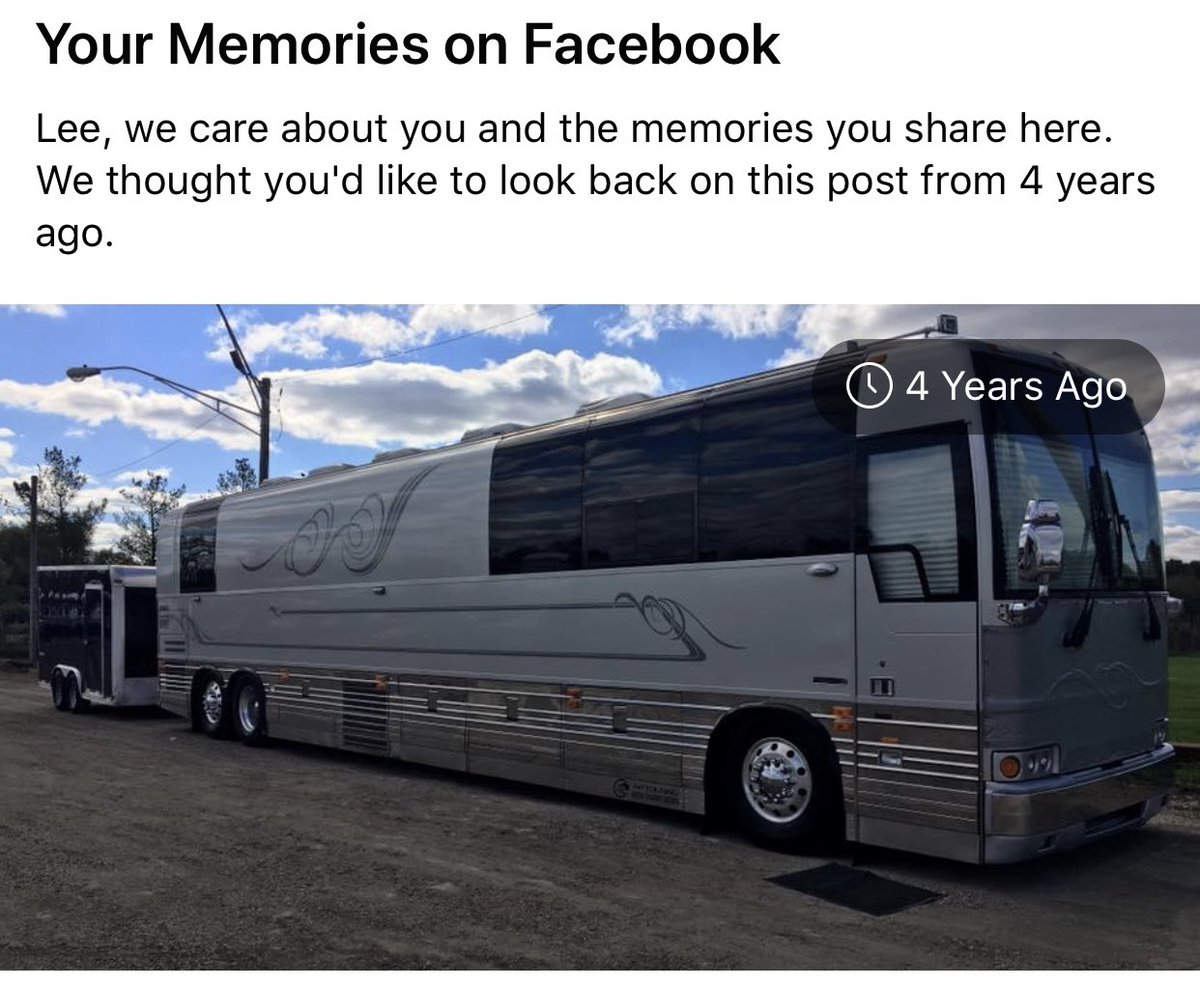 LeeOsiris's tweet photo. Thanks for rubbing it in my face, Facebook 😂 #ReadyForTour https://t.co/zd2sva3LnW