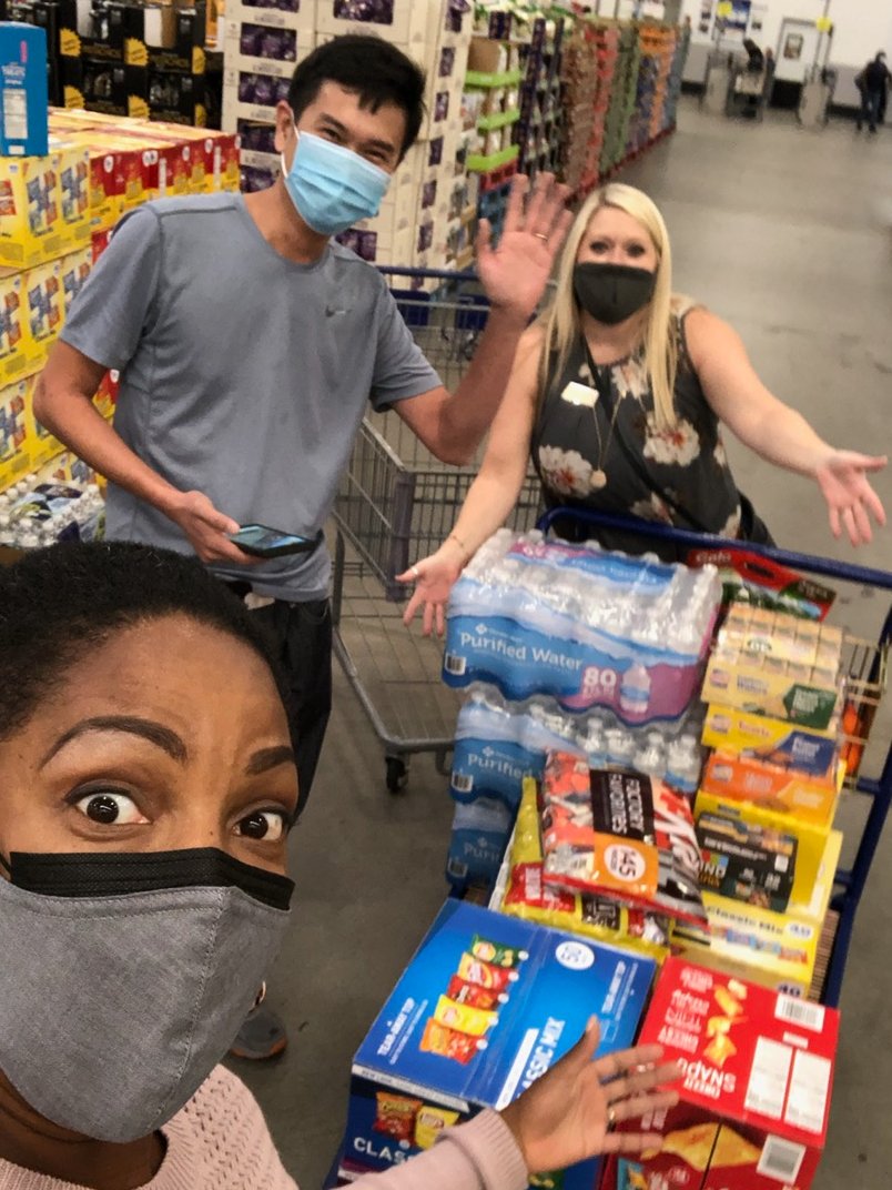 ArcadoSchool's tweet photo. THANK YOU, Mr. Nguyen for your generosity!  You made our day!  We appreciate the snacks you donated to the school for our teachers to enjoy in between parent teacher conferences! https://t.co/ybx4PJb3Dc